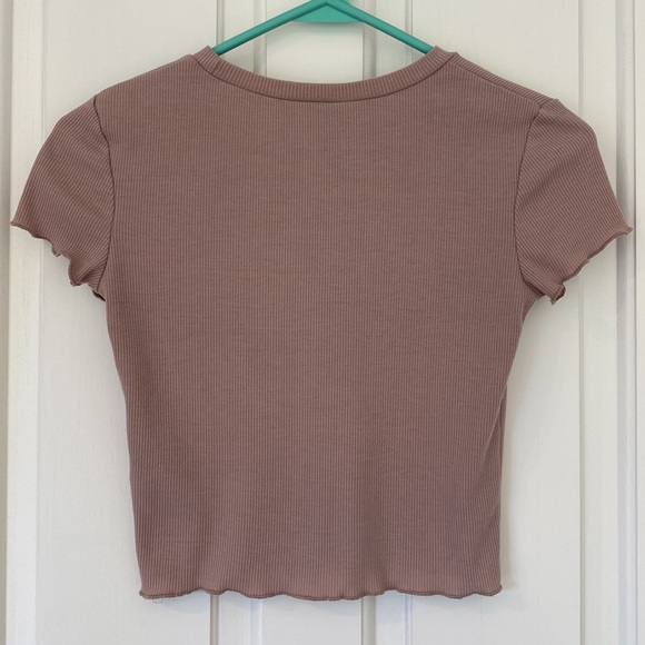 Divided H&M Cap Sleeve Ribbed Knit Crop Top Tee Round Neck Curly Lettuce Trim - Picture 7 of 8